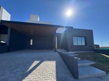 Casa · 258m² · 5 Ambientes · 2 Cocheras · Casa en Rincones de Manantiales Diseño 3 Dor