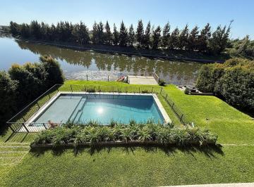 Casa · 327m² · 4 Ambientes · 6 Cocheras · Casa en Venta Al Lago - Barrio Cabos del Lago