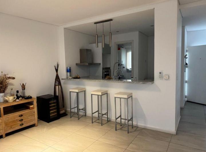 Casa · 100m² · 4 Ambientes · 2 Cocheras