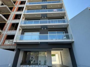 Departamento · 44m² · 2 Ambientes · 1 Cochera · Departamento Semipiso en Venta