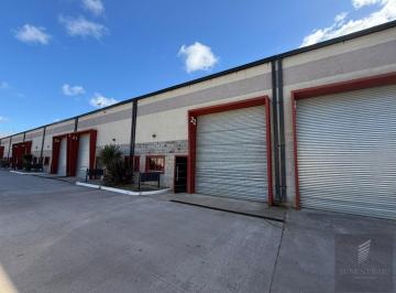 Depósito · 200m² · 2 Ambientes · 2 Cocheras · Deposito en Parque Industrial Nogalis en Exaltación de La Cruz