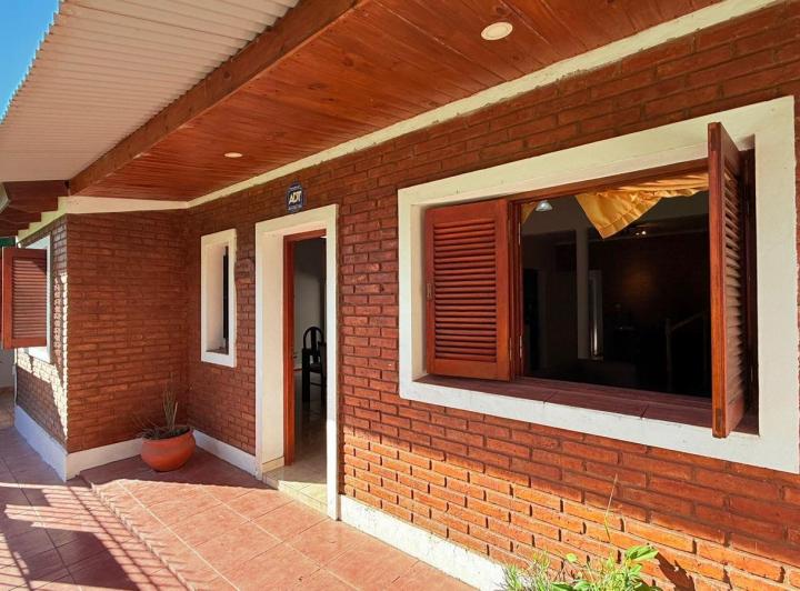 Casa · 191m² · 6 Ambientes · 2 Cocheras