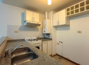 Departamento · 39m² · 2 Ambientes · 1 Cochera · Apto Credito/venta Departamento un Dormitorio Balcon Cochera. Lourdes