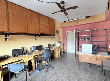 Oficina comercial · 48m² · 3 Ambientes · Venta Oficina Amoblada con Kitchenette y Baño Exclusivo. Centro