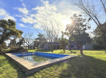 Casa · 150m² · 4 Ambientes · 1 Cochera · Venta/permuta Casa Dos Dorm. Piscina Jardin Parquizado. Playa Hermosa. Arroyo Seco