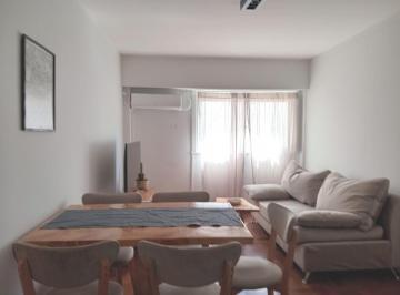 Departamento · 50m² · 3 Ambientes · Venta - Departamento Reciclado, Amoblado. Zona Rio