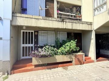Departamento · 38m² · 3 Ambientes · Venta/permuta Departamento un Dormitorio con Patio Apto Profesional. Agote