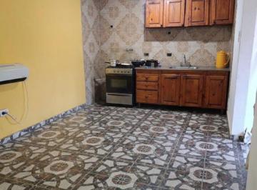 Casa de 8 ambientes, Ciudad de Santa Fe · Se Vende Casa + Monoambiente