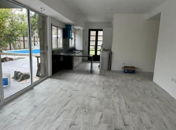 Casa · 155m² · 6 Ambientes · 2 Cocheras · Venta Casa 3 Dorm. Suite Quincho y Piscina San Eduardo