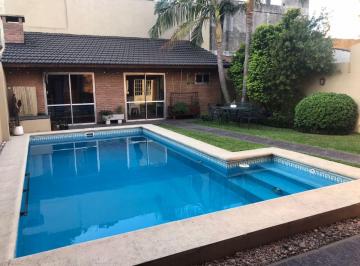 Casa de 4 ambientes, La Matanza · Salta 500 - Venta Chalet Lomas del Mirador