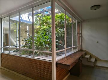 Casa de 6 ambientes, Rosario · Casa Muy Luminosa de Categoría en Santa Fe y Rodriguez
