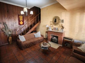 Casa · 129m² · 4 Ambientes · 1 Cochera · Casa 4 Ambientes Venta Temperley Pileta Parque