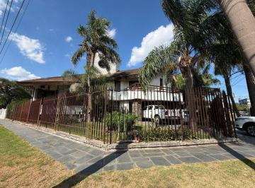 Casa · 229m² · 6 Ambientes · 3 Cocheras · Venta Casa 6 Amb en Ituzaingó - Ideal Inversor