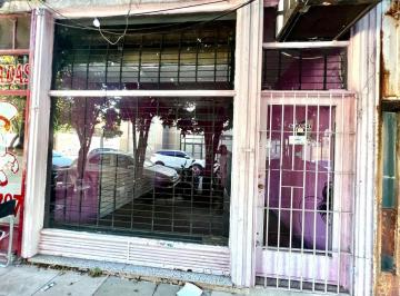 Local comercial de 2 ambientes, San Isidro · Beccar. Local con Gran Vidriera a m de Av. Único Local Apto Gastronomía. Sótano y 2 Baños