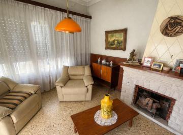 Casa · 127m² · 4 Ambientes · 4 Cocheras · Venta Casa en Temperley