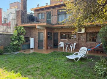 Casa · 220m² · 7 Ambientes · 2 Cocheras · Casa en Florida Oeste