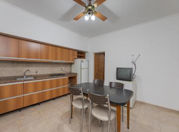 Casa · 186m² · 6 Ambientes · 1 Cochera · Venta Casa de 5 Dorm. con Cochera en Rosario
