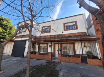 Casa · 170m² · 4 Ambientes · 3 Cocheras · Venta Casa 4 Ambientes Villa Bosch