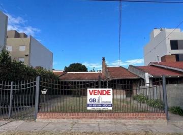 Casa de 5 ambientes, Bahía Blanca · Casa en Venta Azcuénaga 1200, Bahia Blanca