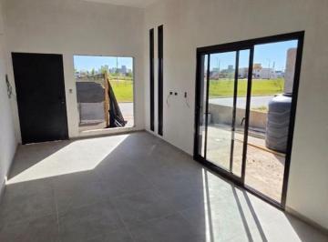 Casa · 100m² · 3 Ambientes · 1 Cochera · Dúplex en Venta 2d en Quebradas de Manantiales