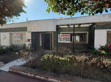 Casa · 174m² · 3 Ambientes · Venta Casa Reciclar Barrio Maipu II Seccion