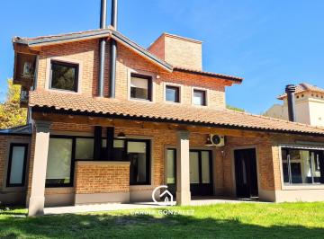 Casa · 320m² · 8 Ambientes · 2 Cocheras · Casa 4 Dorm., con Pileta, en Rincón Club de Campo, Nqn Capital