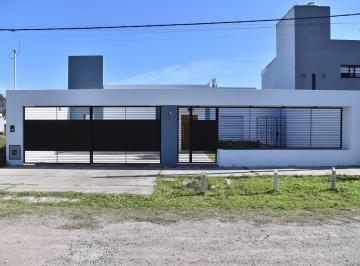 Casa · 50m² · 2 Ambientes · Casa en Venta