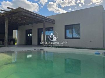 Casa de 5 ambientes, Pilar · Casa en Venta Moderna de 5 Ambientes, Pileta y Fondo a Verde. Barrio Santa Emilia. Pilar del Este.