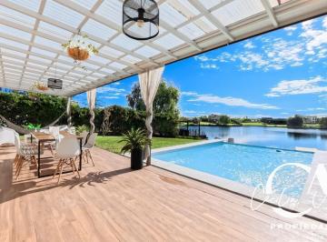 Casa · 166m² · 5 Ambientes · 5 Cocheras · Casa en Venta Country San Sebastian Apta Credito a La Laguna
