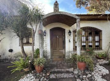 Casa · 100m² · 3 Ambientes · 1 Cochera · Venta Casa 3 Ambientes con Pileta en Burzaco