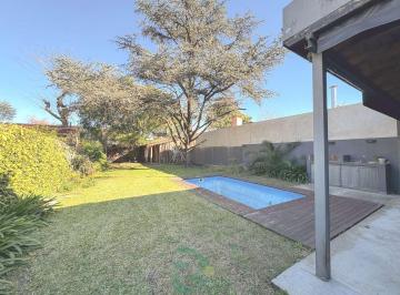Casa · 230m² · 6 Ambientes · 2 Cocheras · Venta Casa 5amb. Parque. Exc. Ubicación. Castelar Norte
