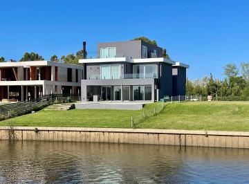 Casa · 424m² · 10 Ambientes · 2 Cocheras · Casa en Alquiler en El Yacht, 5 Dorm en Suite!