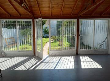 Casa de 4 ambientes, Vicente López · Dueño Directo Casa Refaccionada con Hermoso y Amplio Jardín Florida Oeste