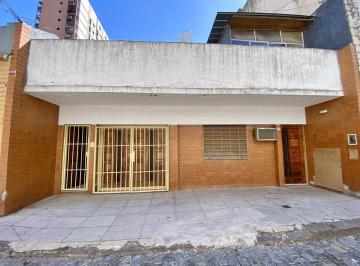 Casa · 227m² · 7 Ambientes · 1 Cochera · Casa en Lote Propio en Venta Boedo