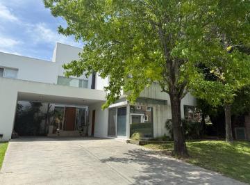 Casa · 350m² · 7 Ambientes · 4 Cocheras · Casa Venta Barrancas de San José Tigre