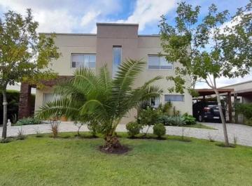 Casa · 193m² · 5 Ambientes · 3 Cocheras · Casa Venta San Gabriel Villanueva Tigre