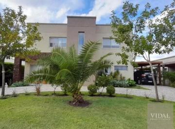 Casa · 193m² · 5 Ambientes · 3 Cocheras · Casa Venta San Gabriel Villanueva Tigre