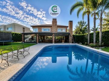 Casa · 206m² · 4 Ambientes · 6 Cocheras · Casa en Venta Country Club Banco Provincia