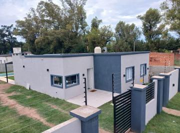 Casa · 120m² · Venta Casa Minimalista + Pileta - Francisco Álvarez
