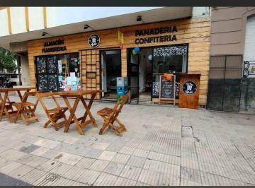 Fondo de comercio de 3 ambientes, La Plata · Vendo Fondo de Comercio de Almacen/fiambreria/panaderia/kiosco Funcionando