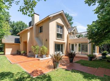 Casa · 600m² · 5 Dormitorios · Lindisima Casa en Venta en Tortugas Cc