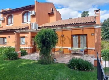 Casa · 350m² · 6 Ambientes · Casa en Venta Paraíso Country Club Guernica 4 Dorm. Apto Banco de Categoria