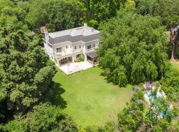 Casa · 390m² · 5 Dormitorios · Casa en Venta en Golf Club Argentino - Jardin Parquizado - 5 Dorm.