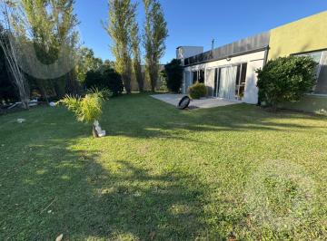 Casa · 122m² · 5 Ambientes · 2 Cocheras · Casa en Alquiler - Barrio La Horqueta de Echeverría, Canning