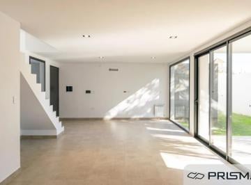 Casa de 8 ambientes, Córdoba · Housing - 3dorm - Villa Belgrano