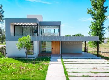 Casa · 190m² · 3 Dormitorios · 4 Cocheras · Casa - Azzurra Tortugas