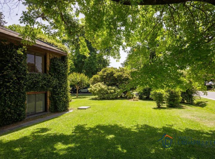 Casa · 420m² · 6 Dormitorios