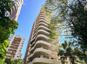 Departamento · 194m² · 5 Ambientes · 2 Cocheras · Excelente Departamento de 5 Ambientes en Edificio en Torre en Venta