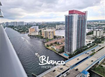 Departamento · 65m² · 3 Ambientes · 1 Cochera · Departamento en Venta en Hollywood, Miami, Florida