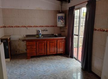 PH · 69m² · 2 Ambientes · 1 Cochera · PH en Temperley Este